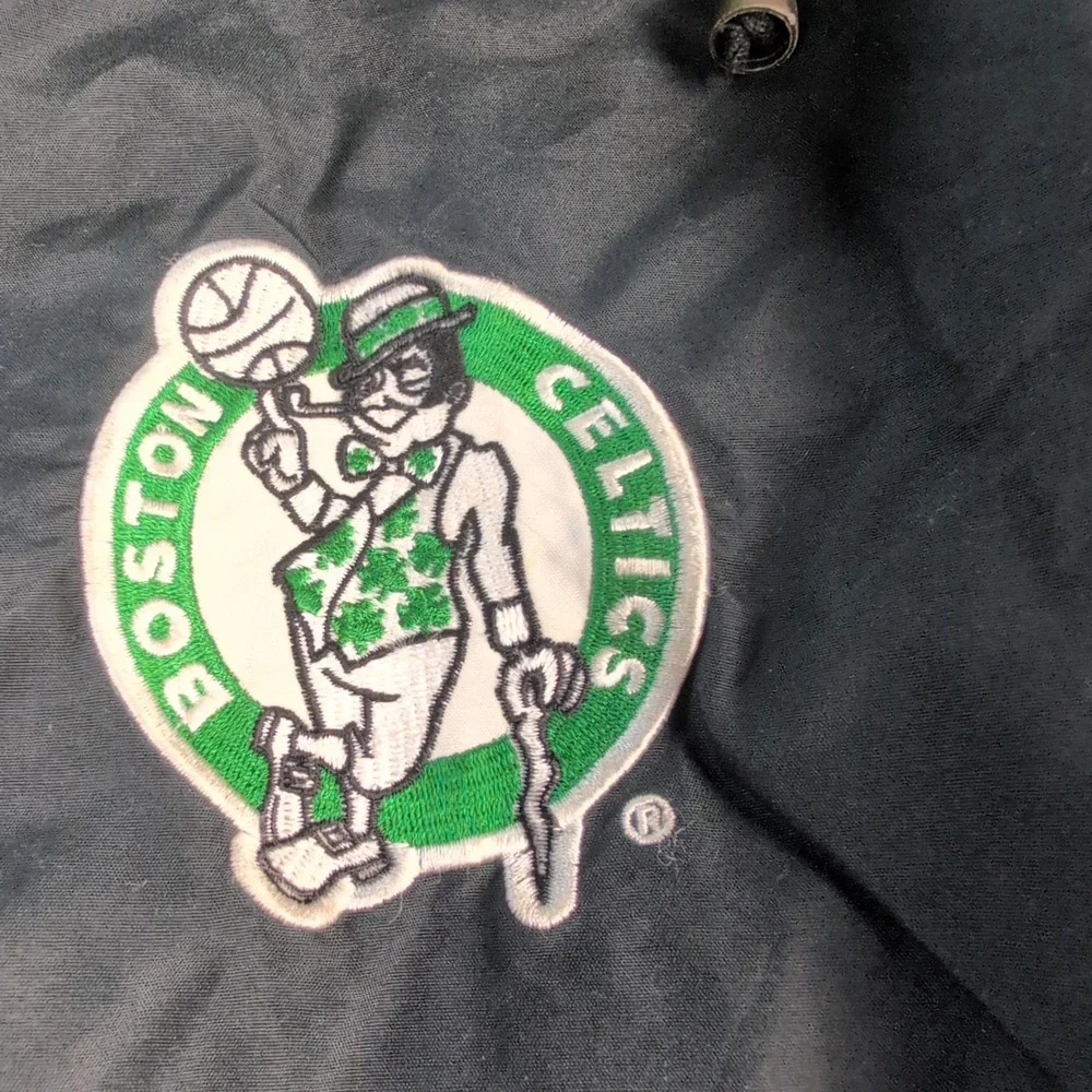 Vintage 90s Nutmeg Mills Boston Celtics NBA Windbreaker Jacket Green Black M